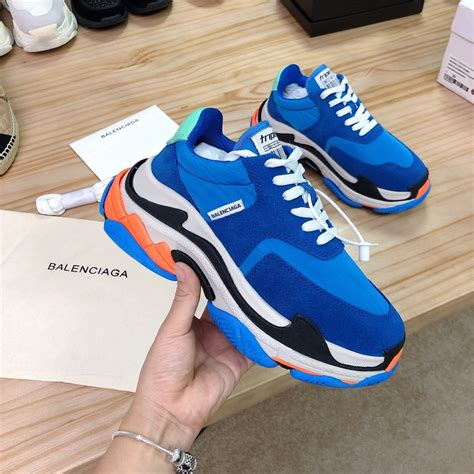 replica balenciaga shoes mens|substitute for the balenciaga runner.